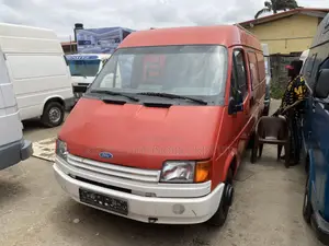 Ford Transit 2002 Red