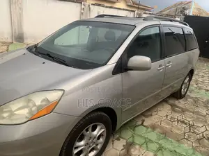 Toyota Sienna XLE 2008 Silver