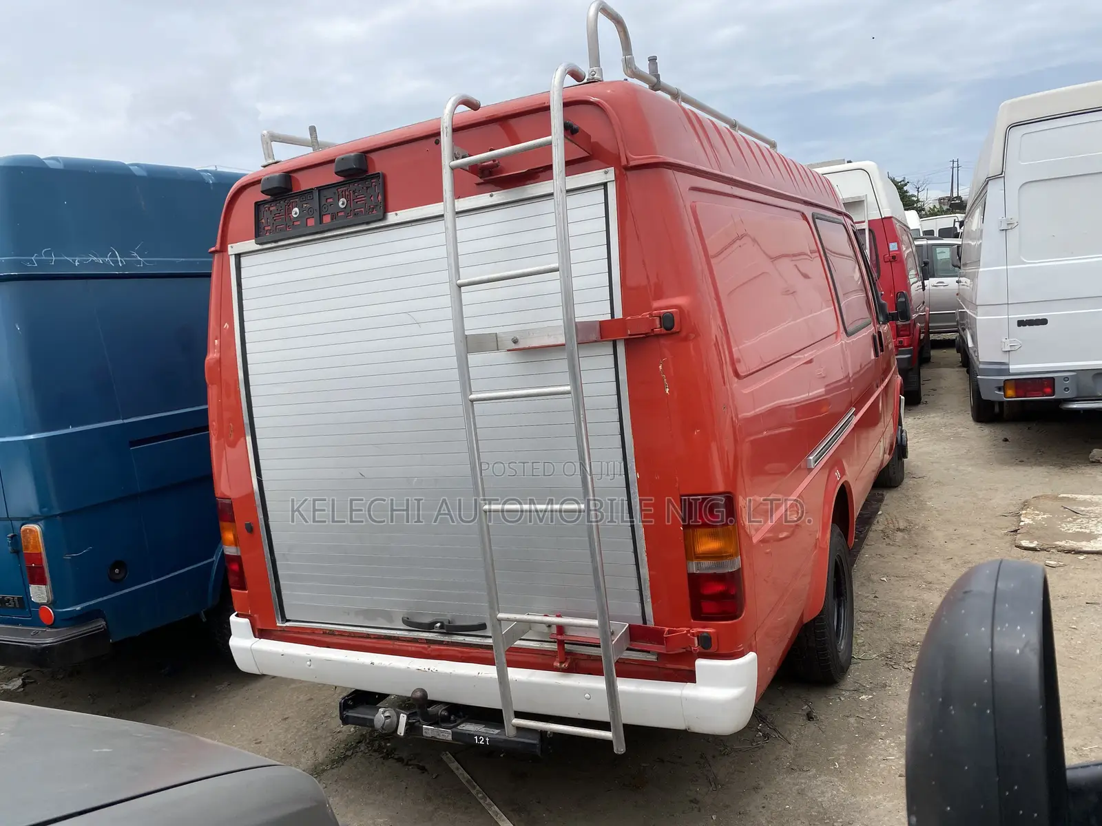 Ford Transit 2002 Red