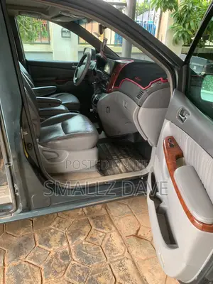 Toyota Sienta 1.5 FWD 2004 Green
