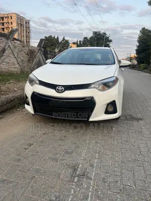 Toyota Corolla S Premium 4dr Sedan (1.8L 4cyl CVT) 2016 White
