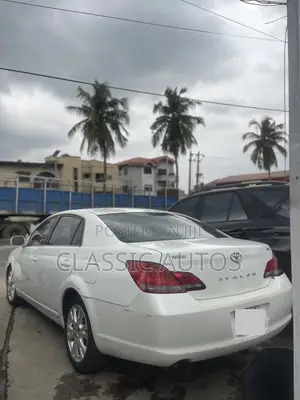 Toyota Avalon 2008 White