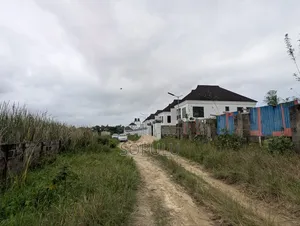 Prime Land in the Heart of a Fast-Developing Estate