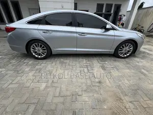 Hyundai Sonata Limited 2.0T 4dr Sedan (2.0L 4cyl Turbo 6A) 2015 Gray