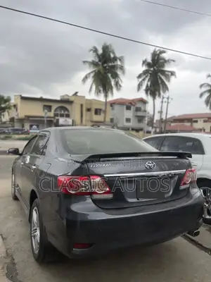 Toyota Corolla 2010 Gray