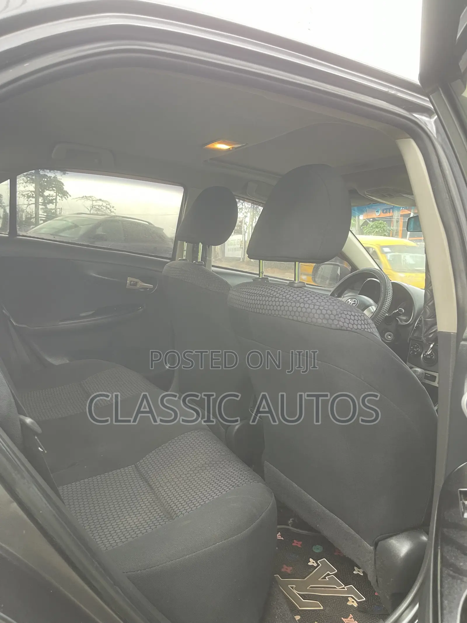Toyota Corolla 2010 Gray