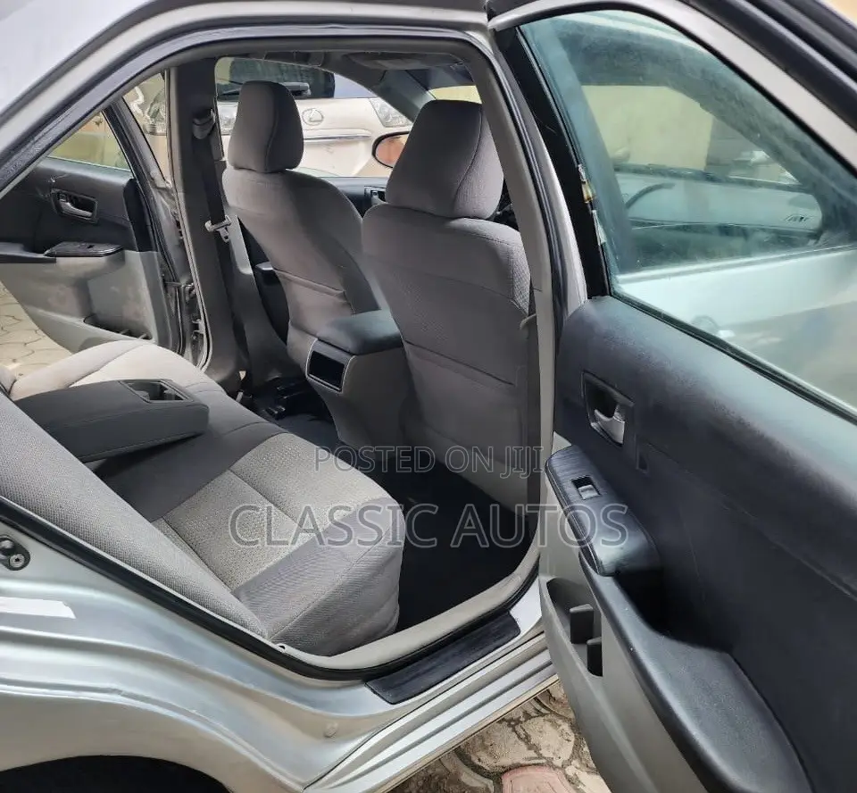Toyota Camry 2012 Silver