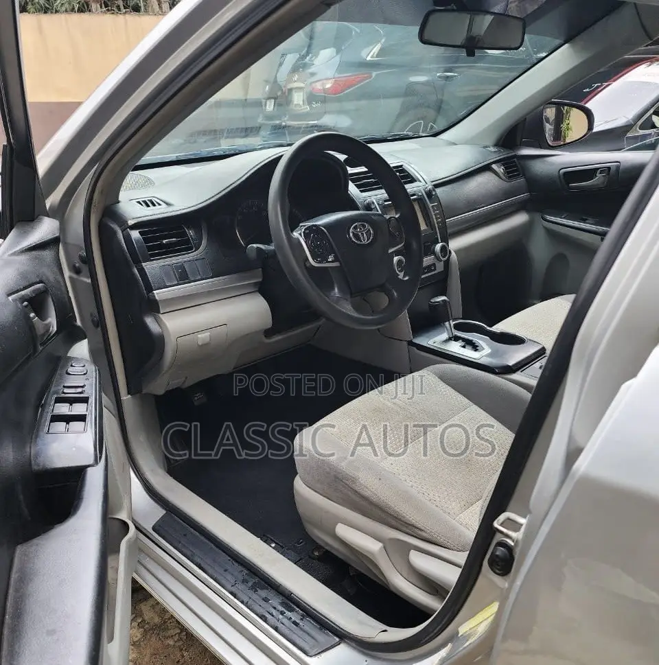 Toyota Camry 2012 Silver