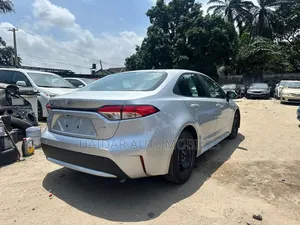 Toyota Corolla 2021 Silver