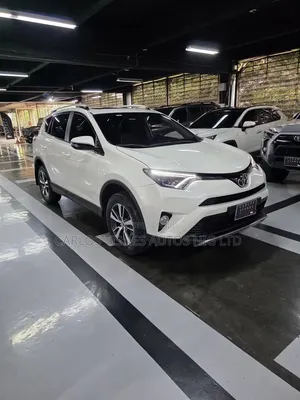 Toyota RAV4 2017 White