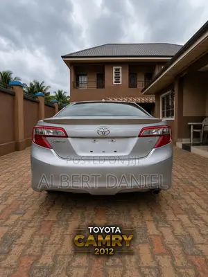 Toyota Camry SE 4dr Sedan (2.5L 4cyl 6A) 2012 Silver