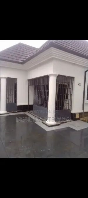 2bdrm Block of Flats in Shelter Afrique, Uyo for rent