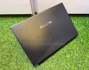 Laptop Gigabyte AERO 15 16GB Intel Core i7 SSD 256GB
