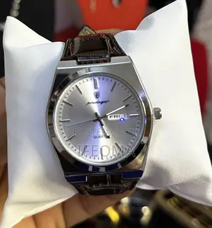 Luxurious Wristwatches 
