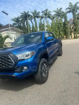 Toyota Tacoma TRD Off Road 2018 Blue