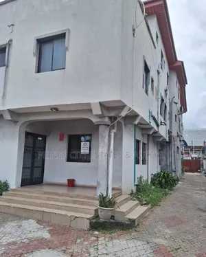 3bdrm Block of Flats in Off Adeniran for sale
