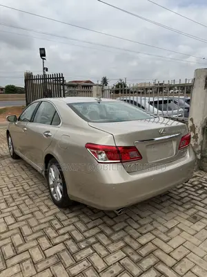 Lexus ES 350 2010 Gold