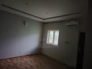 3bdrm Block of Flats in Private, Jahi for rent