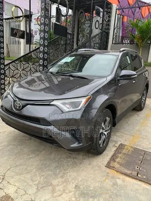 Toyota RAV4 LE 4dr SUV AWD (2.5L 4cyl 6A) 2018 Gray