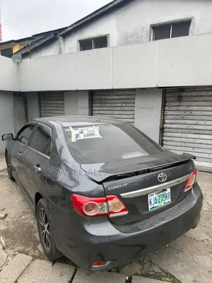 Toyota Corolla 2010 Gray