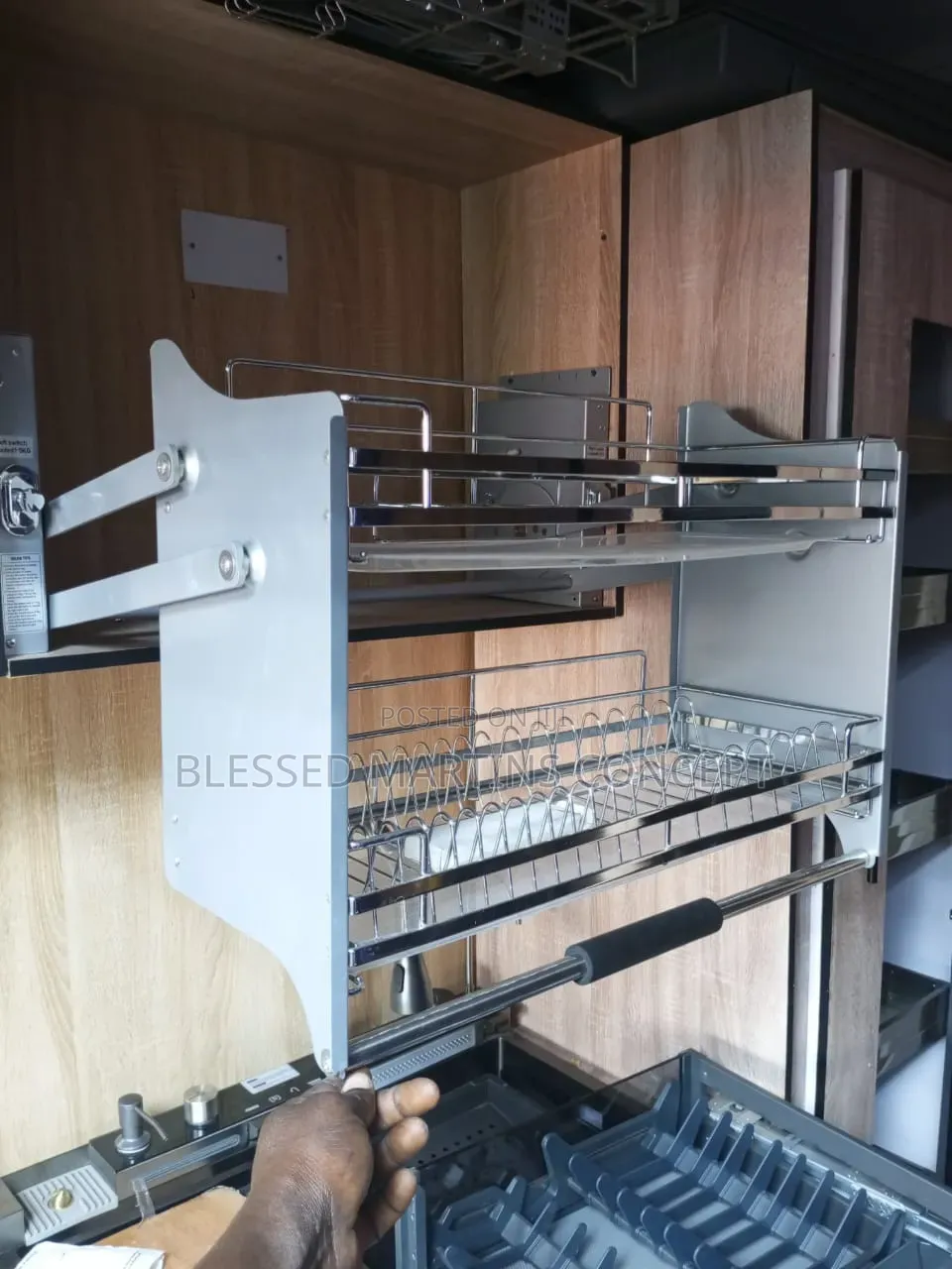 80cm Two-Tier Pull Down Chrome Plates and Dish Racks