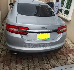 Jaguar XF 2015 Silver