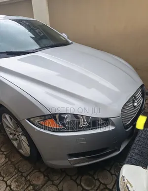 Jaguar XF 2015 Silver
