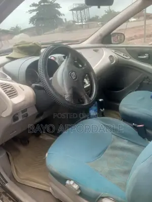 Nissan Almera Tino Acenta Plus 2006 Silver