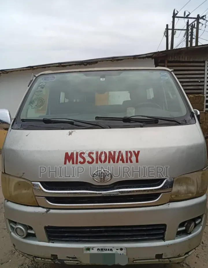 Toyota HiAce 2008