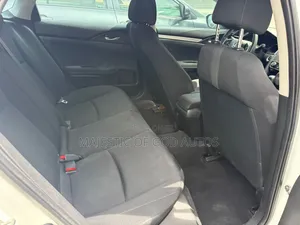 Honda Civic 2018 White