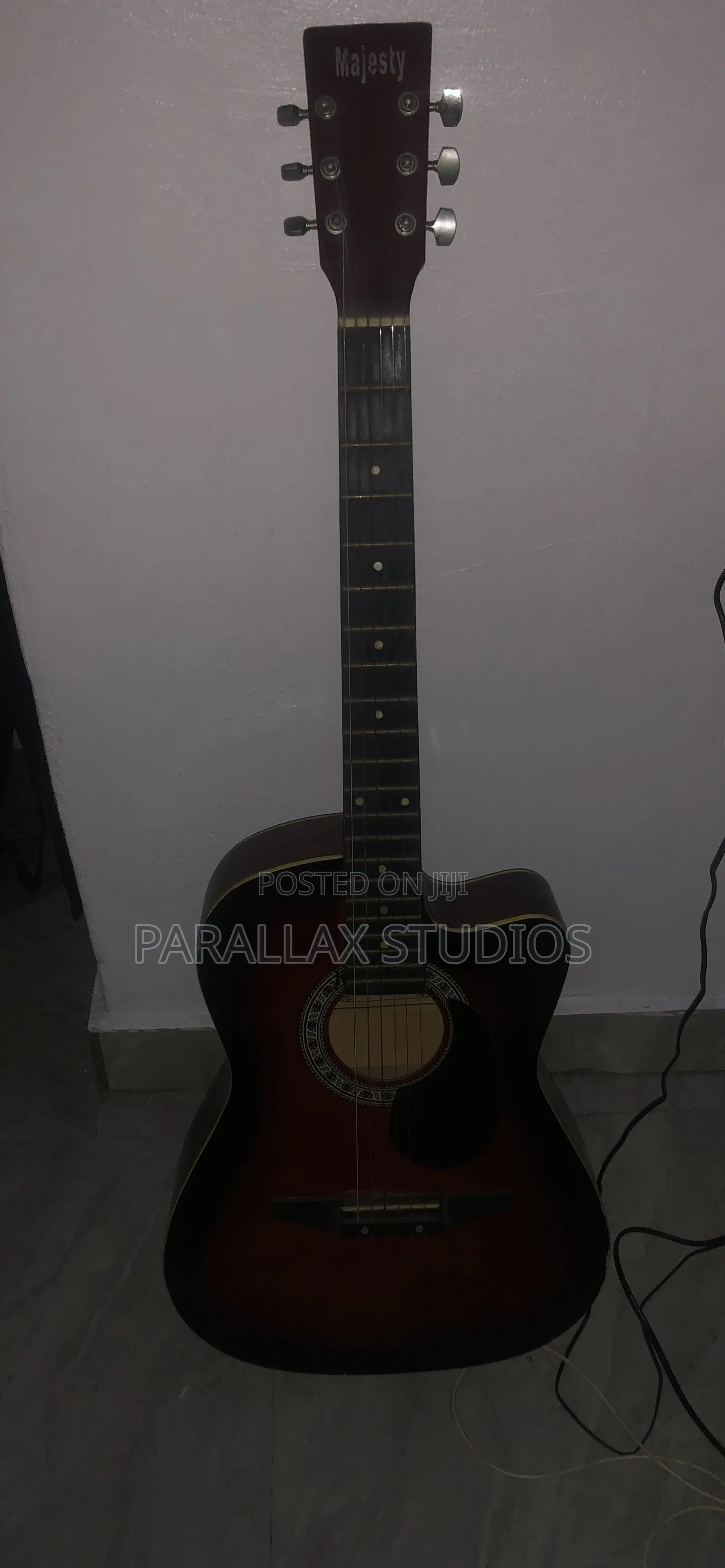 Acoustic Guitar for Intermediate and Beginners