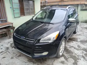 Ford Escape Titanium 4dr SUV (1.6L 4cyl Turbo 6A) 2014 Black