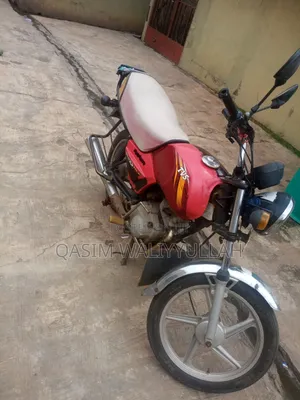 TVS HLX 125 2016 Red