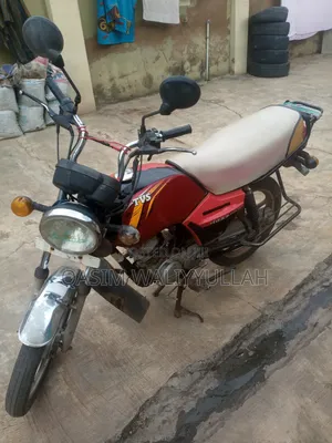 TVS HLX 125 2016 Red