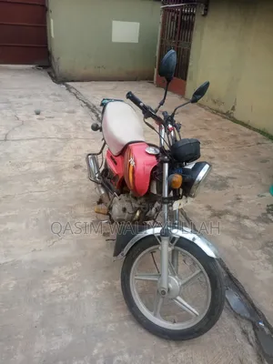 TVS HLX 125 2016 Red