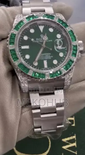 Rolex Submariner Date "Hulk" (Custom Diamond Emerald Edition)