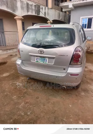Toyota Corolla 2006 Silver