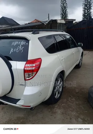 Toyota RAV4 2012 White