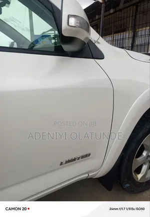 Toyota RAV4 2012 White