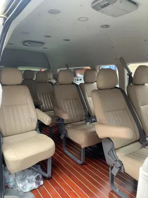Toyota HiAce 2018 White