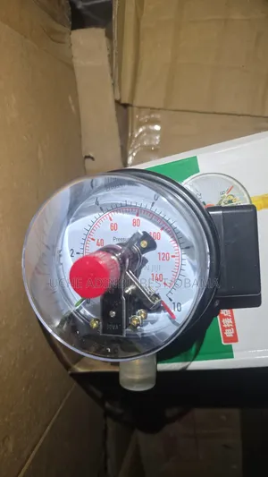 Pressure Gauge With Contact