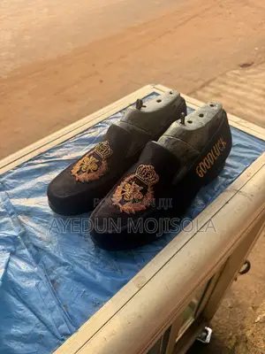Embroidered Velvet Loafer