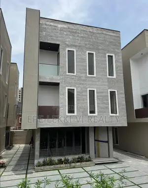 4bdrm Duplex in Parkview Estate for sale