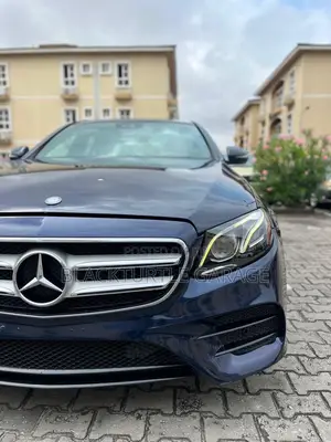 Mercedes-Benz E300 2017 Black