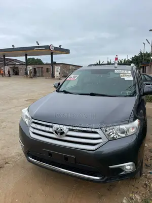Toyota Highlander Limited 2008 Gray