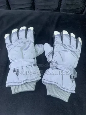 Winter Resistance Hand-Clove