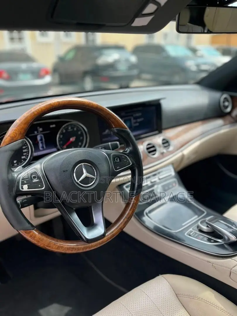 Mercedes-Benz E300 2017 Black