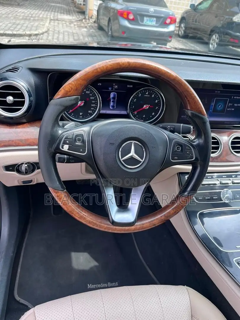 Mercedes-Benz E300 2017 Black
