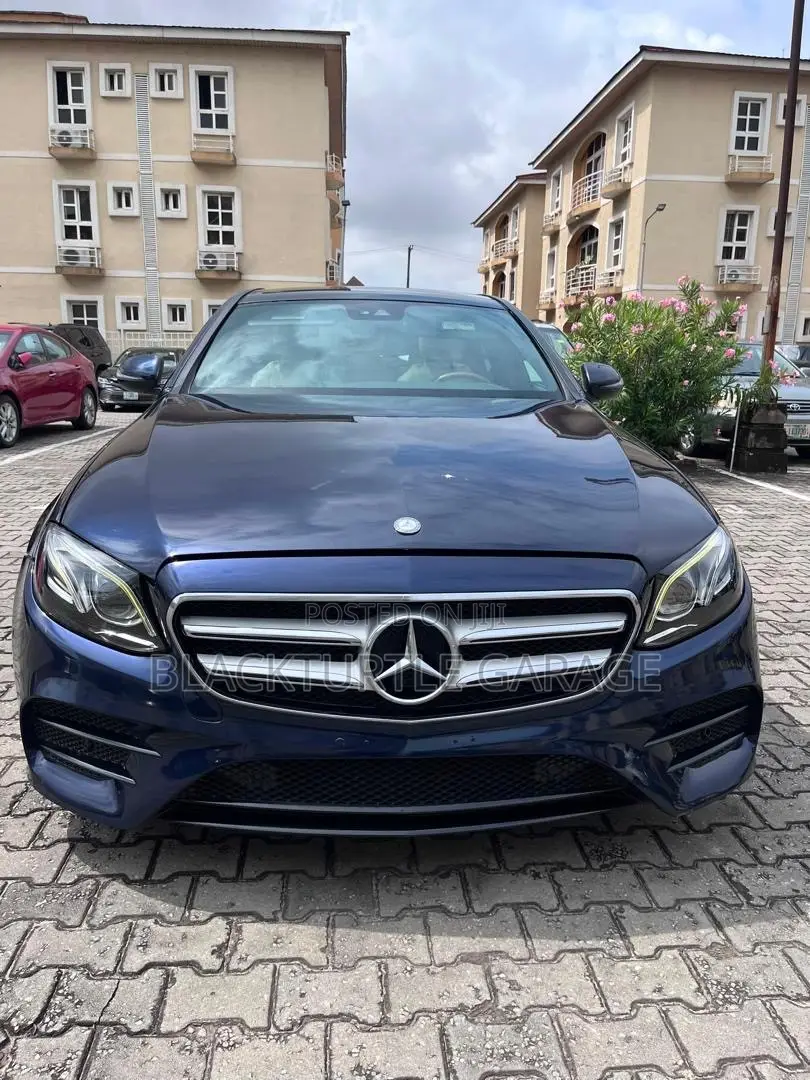 Mercedes-Benz E300 2017 Black