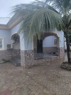 3bdrm Bungalow in Penthouse 3 Estate, Pyakasa for rent